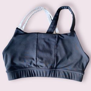 Oiselle NYB bra black and white size 6